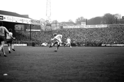 Alan West shoots from outside the box