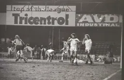 Hull defenders look distraught