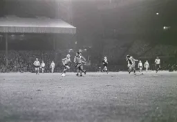 Brian Stein carries the ball forward