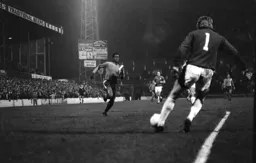 Godfrey Ingram chases down the keeper