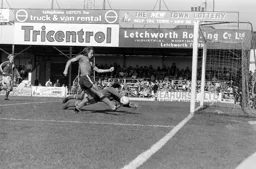 Bob Hatton scores in the first half (2)