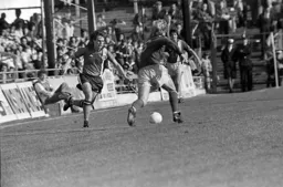 Bob Hatton scores in the first half (6)