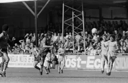 David Moss moves on to the ball