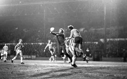 Chris Turner makes it difficult for City keeper