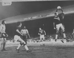 Jake Findlay safely gathers the ball