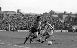 Bob Hatton drives into the box
