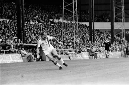 Bob Hatton gets in a cross