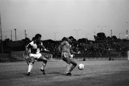 Brian Stein brings the ball under control