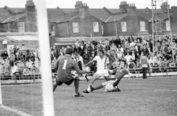David Moss cannot avoid the challenge