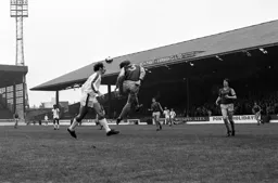 Bob Hatton second to the ball