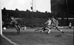 Brian Stein puts Town 2-1 up
