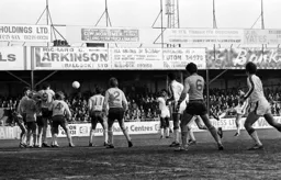 David Moss chips the Chelsea wall