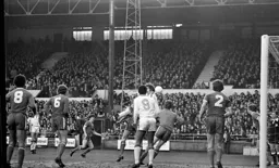 Mike Saxby up with the keeper