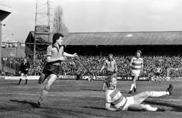 Steve White looking for the ball