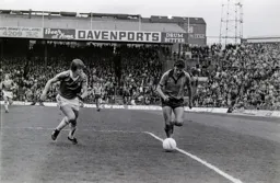 David Moss drives into the City box