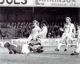 Jake Findlay gathers the ball under pressure