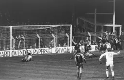 David Moss nets the winner