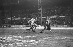 Brian Stein drives through the defence