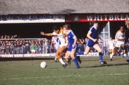 Brian Stein tussles for the ball