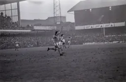 David Moss celebrates his goal
