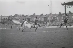 Tony Grealish fires from outside the box