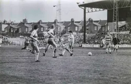 Kirk Stephens gets a shot away