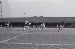 Brian Stein tries to chip the keeper
