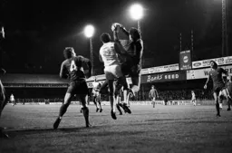 Steve White up with the keeper