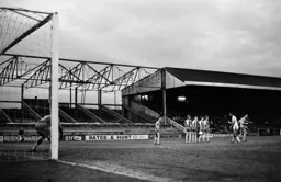 Raddy Antic hits a free kick