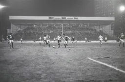 Brian Stein ploughing down the middle