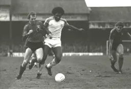 Ricky Hill bustles his way through