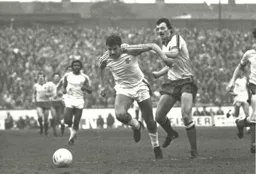 David Moss finds himself free on goal