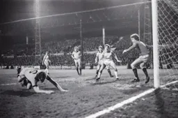 Steve White says spot the ball