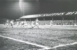 Steve White still gets his shot away even on the ground