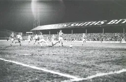 Steve White still gets his shot away even on the ground