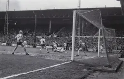 Brian Stein stopped in the box