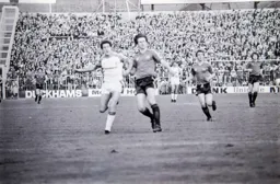 Steve White gets in front of Rangers Roeder