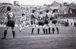 Raddy Antic strikes the wall