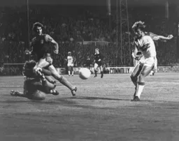 Paul Walsh is thwarted by Hammers keeper Phil Parkes