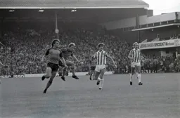 Paul Walsh flying strike for the first goal