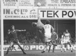 Billy Kellock puts the Forest defence under pressure