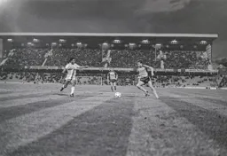 David Moss contests the ball