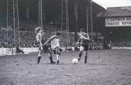 Brian Stein splits the defence