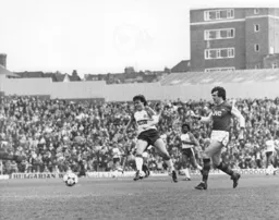 Mal Donaghy on a surging run through midfield