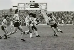 Trevor Aylott still gets his shot away when surrounded