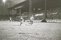 Paul Walsh off down the wing