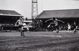 Brian Stein with a flying shot