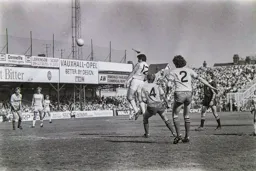 Raddy Antic up above the defence