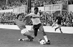 Brian Stein outpaces his marker