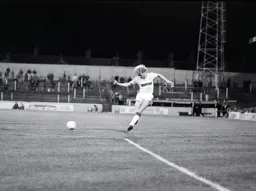 Ashley Grimes lets fly